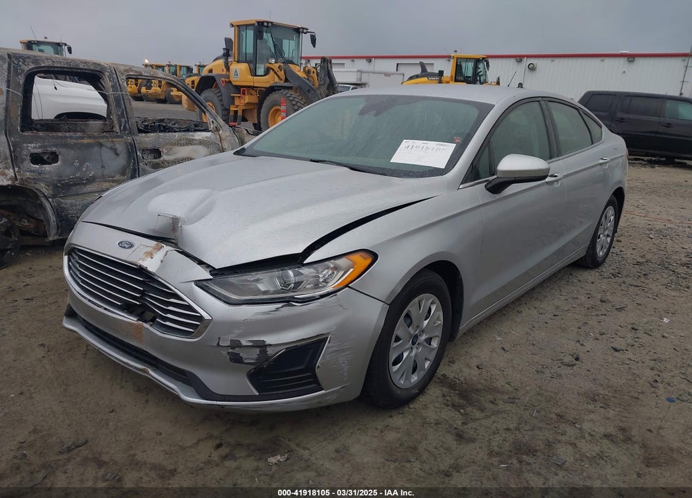 2019 FORD FUSION S VIN: 3FA6P0G71KR126921
