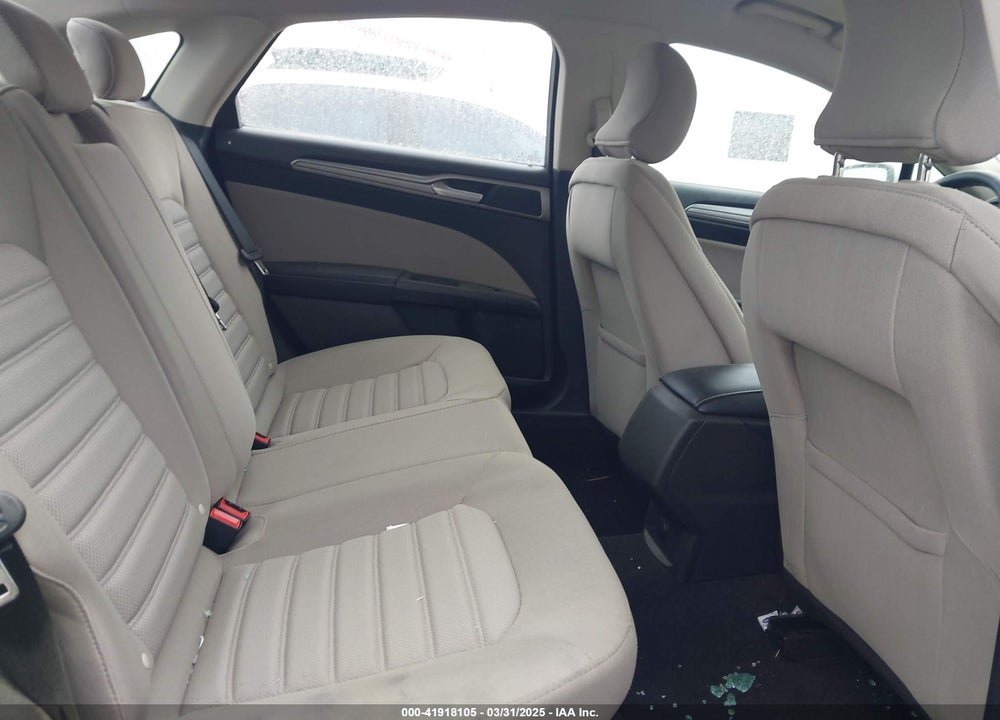 2019 FORD FUSION S VIN: 3FA6P0G71KR126921