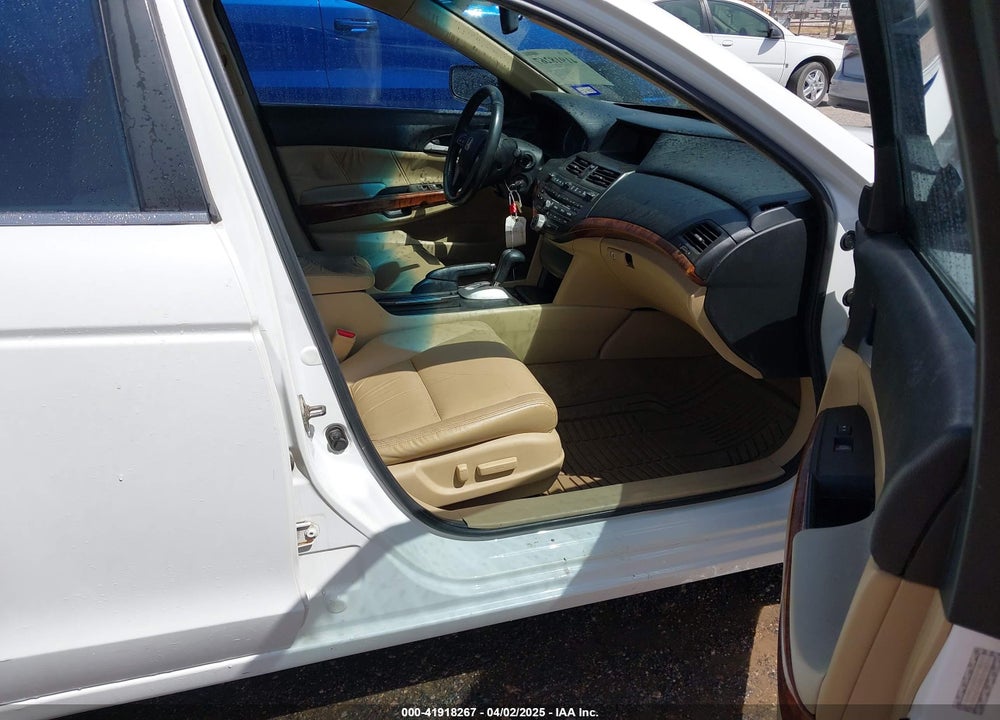 2012 HONDA ACCORD VIN: 1HGCP3F84CA023742