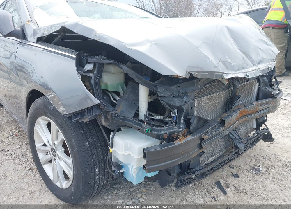 2011 HYUNDAI SONATA VIN: 5NPEB4AC1BH031277