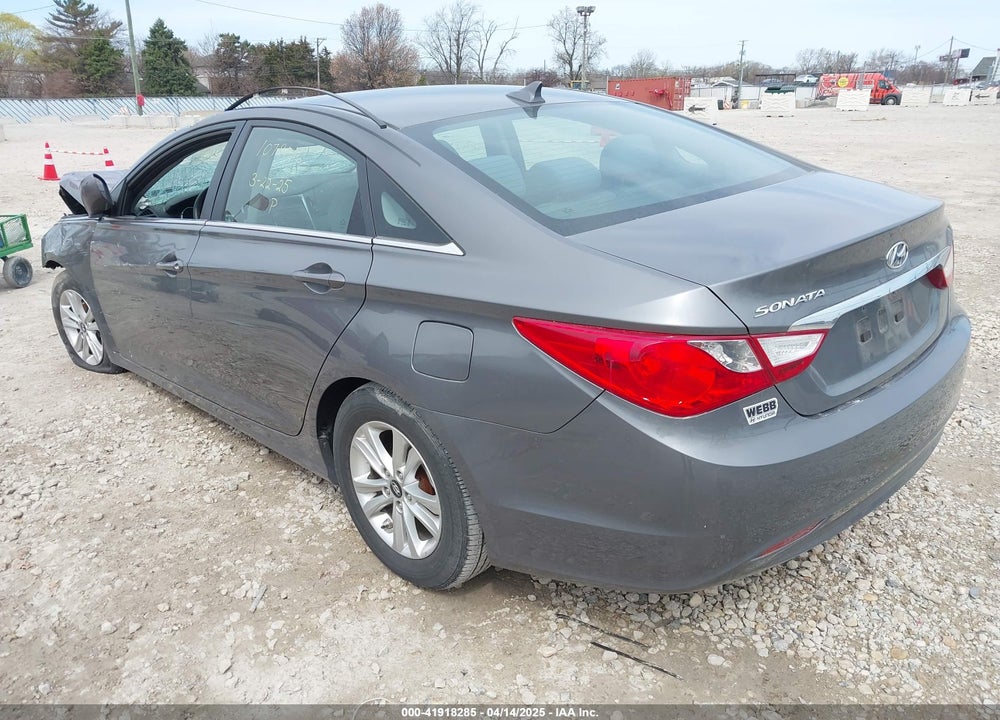 2011 HYUNDAI SONATA VIN: 5NPEB4AC1BH031277