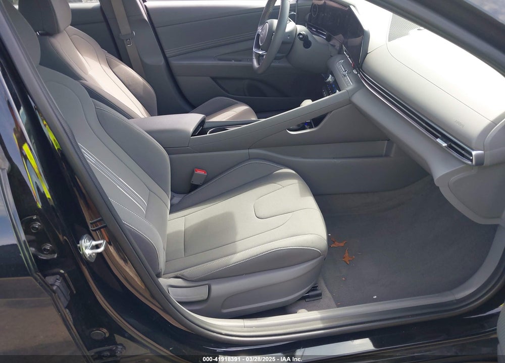 2024 HYUNDAI ELANTRA VIN: KMHLS4DG2RU733061