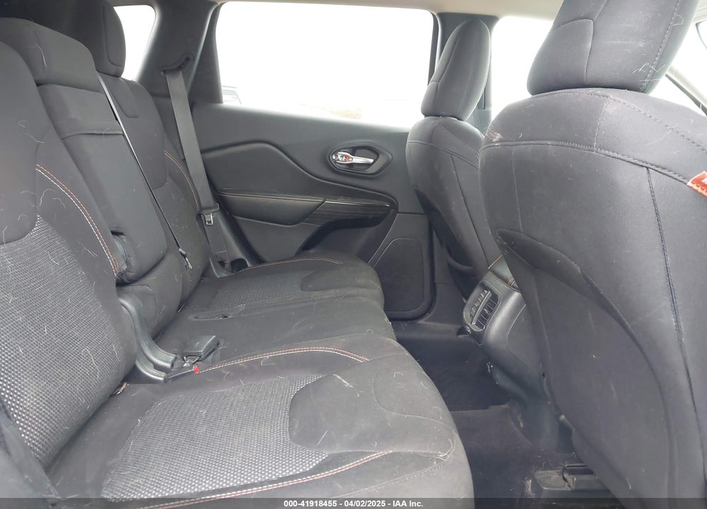 2016 JEEP CHEROKEE VIN: 1C4PJLCS5GW297199
