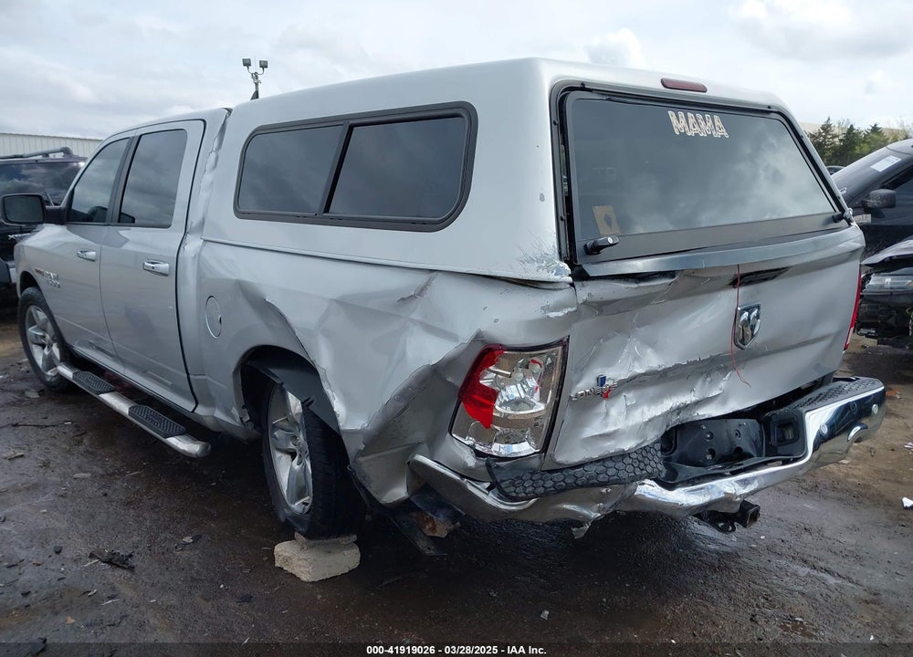 2016 RAM 1500 VIN: 1C6RR6LM6GS389585