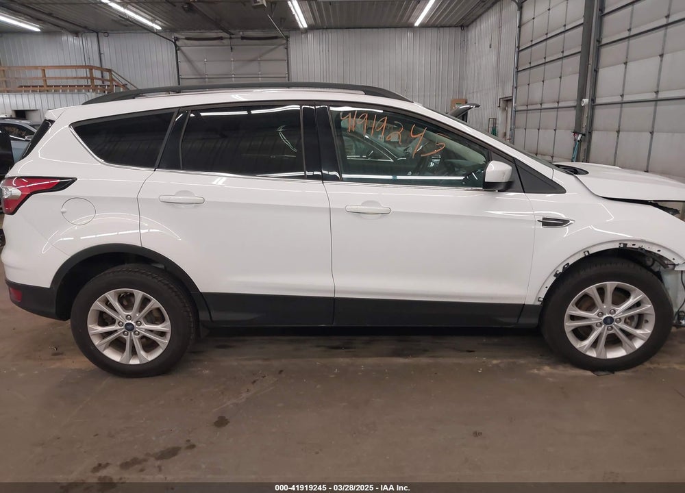 2018 FORD ESCAPE SE VIN: 1FMCU9GD2JUB17518