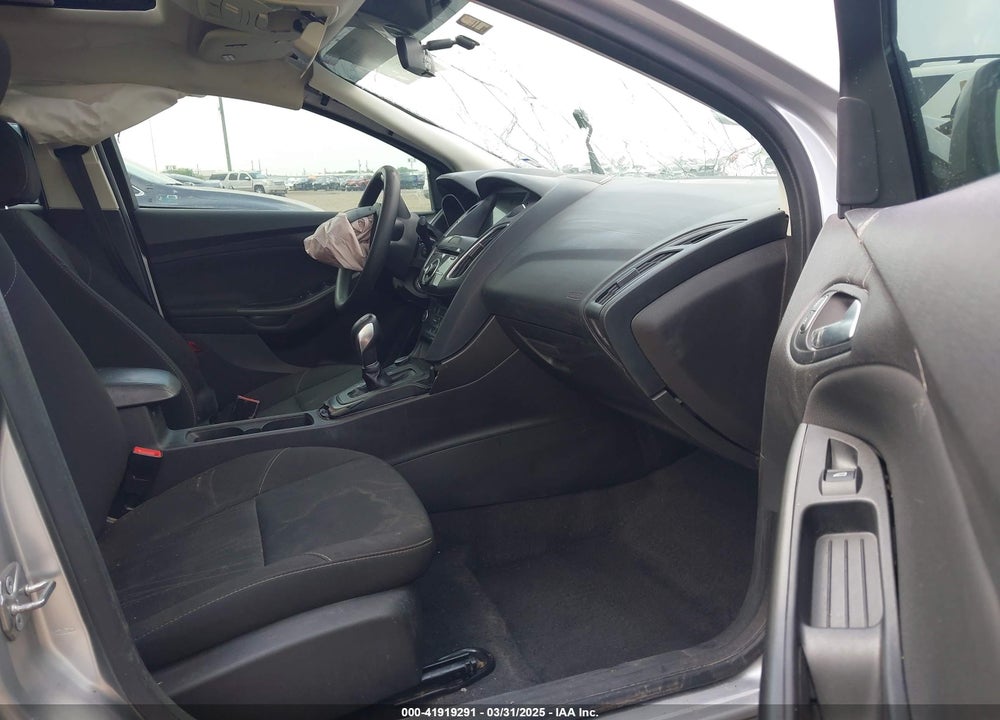2017 FORD FOCUS VIN: 1FADP3H21HL332713