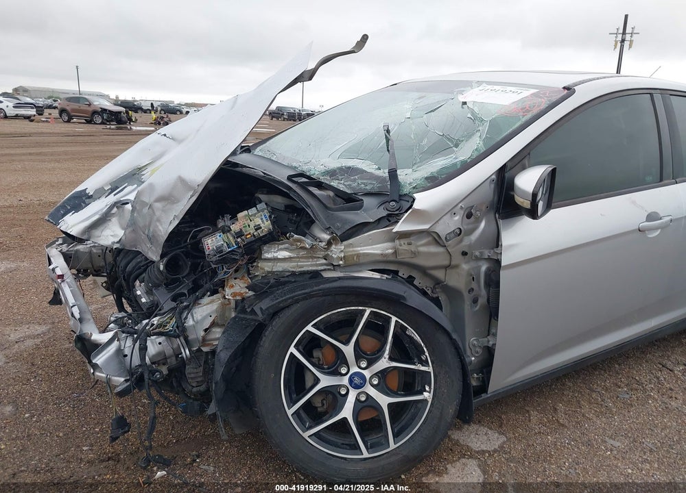 2017 FORD FOCUS VIN: 1FADP3H21HL332713