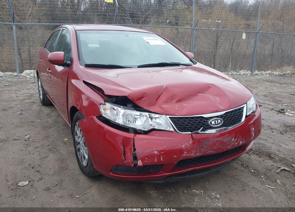 2011 KIA FORTE VIN: KNAFU4A24B5458813