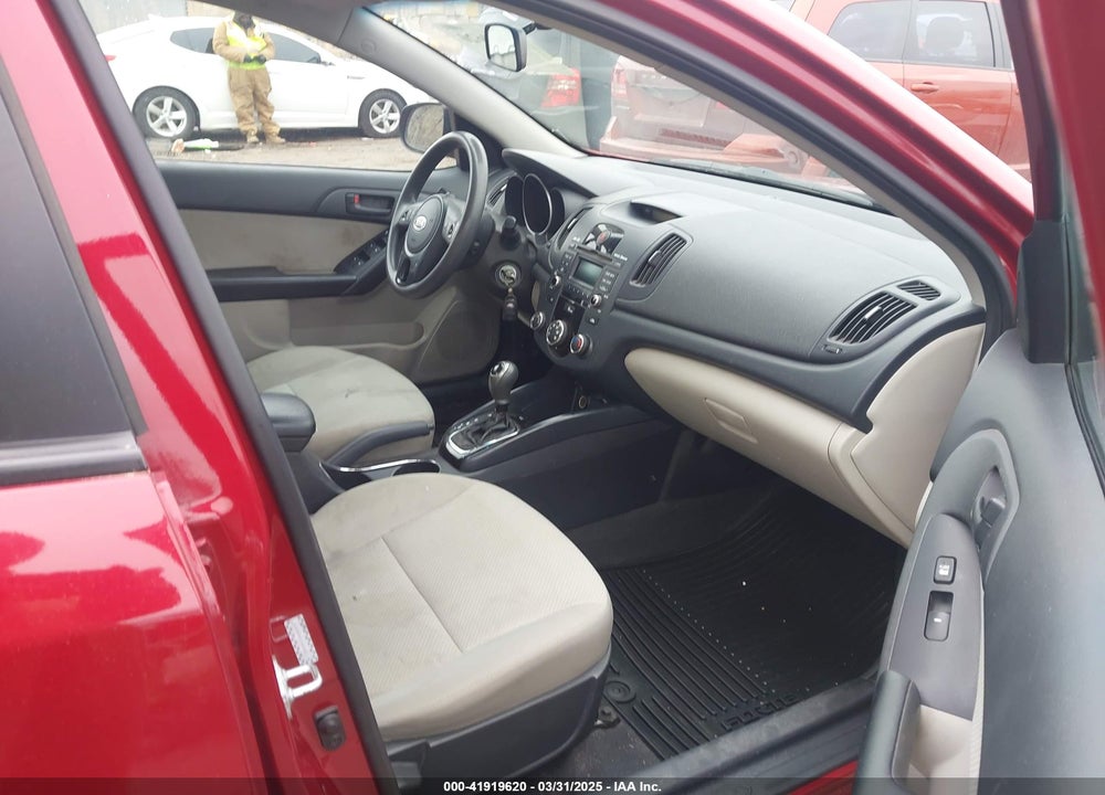 2011 KIA FORTE VIN: KNAFU4A24B5458813