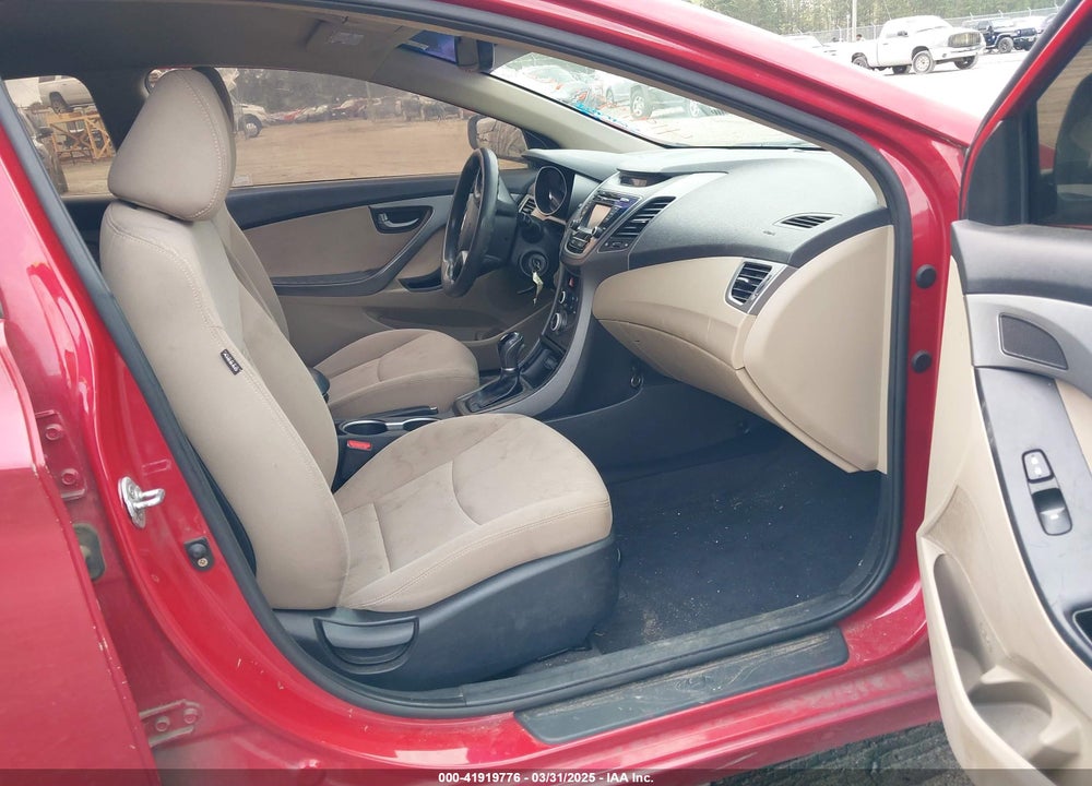 2015 HYUNDAI ELANTRA VIN: KMHDH4AE2FU377597
