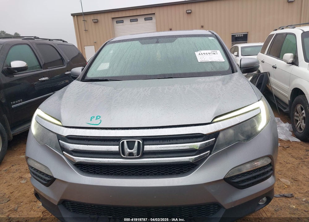 2018 HONDA PILOT VIN: 5FNYF5H50JB022680