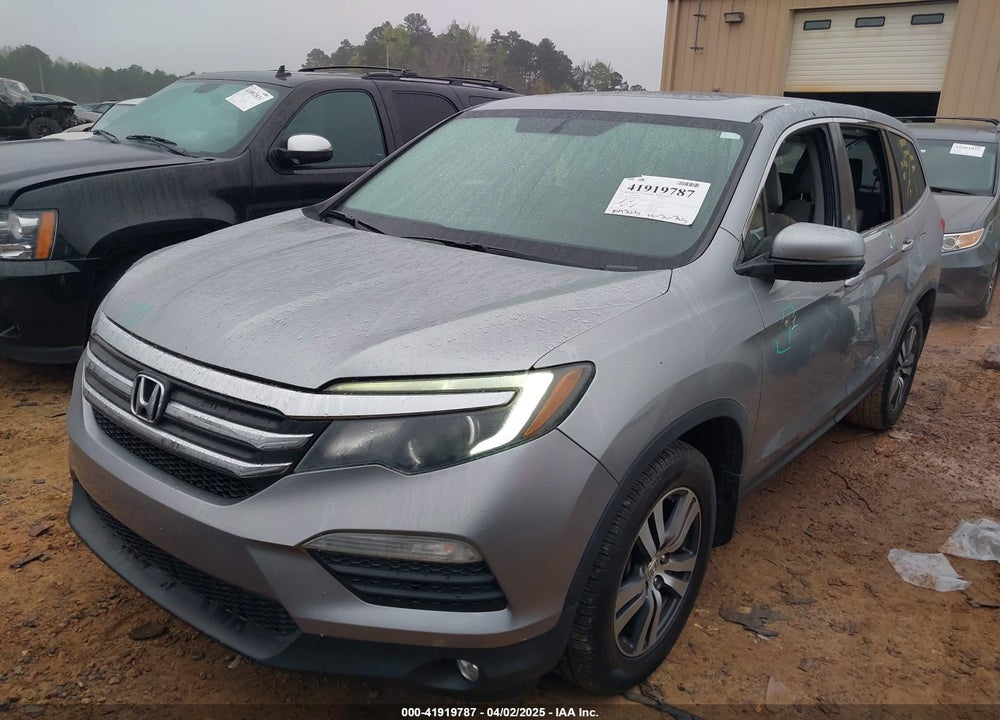2018 HONDA PILOT VIN: 5FNYF5H50JB022680