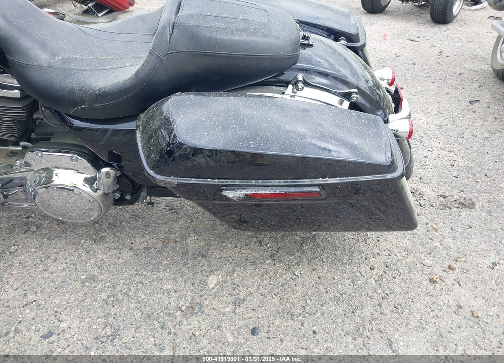 2019 HARLEY-DAVIDSON FLHX VIN: 1HD1KBC13KB666029