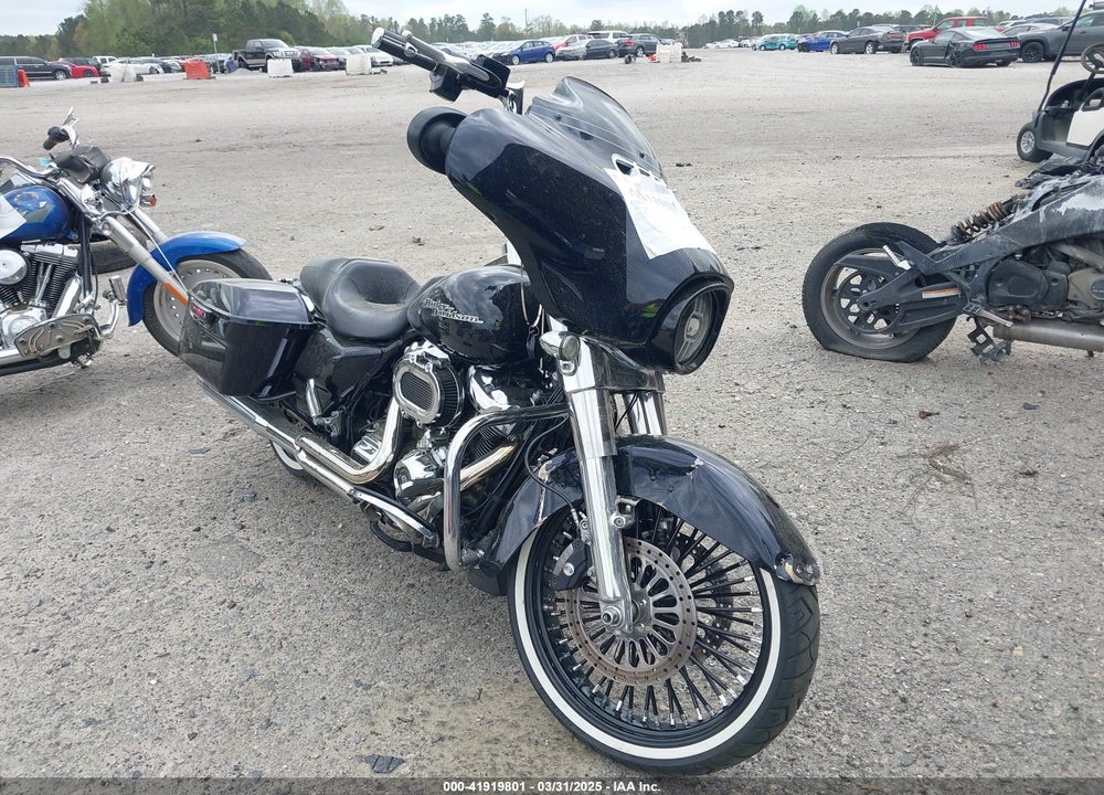 2019 HARLEY-DAVIDSON FLHX VIN: 1HD1KBC13KB666029