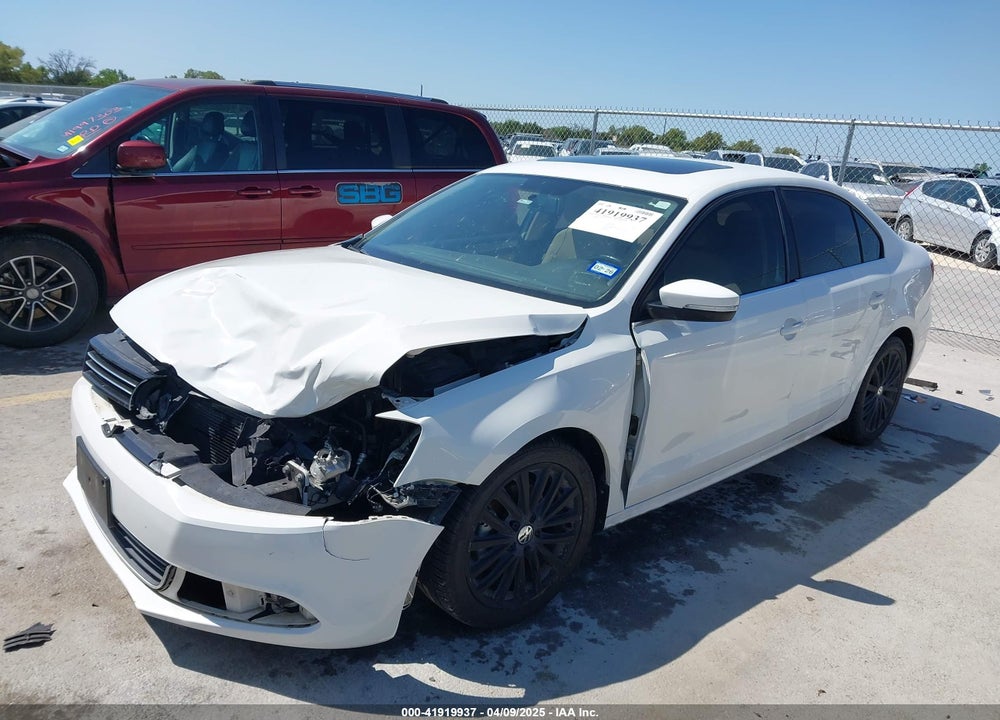 2011 VOLKSWAGEN JETTA VIN: 3VWLZ7AJ0BM307913