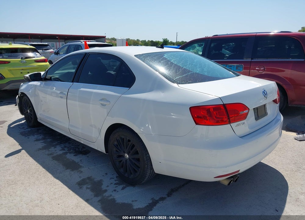 2011 VOLKSWAGEN JETTA VIN: 3VWLZ7AJ0BM307913
