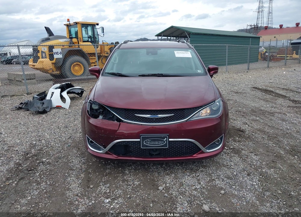 2018 CHRYSLER PACIFICA TOURING L VIN: 2C4RC1BG0JR111685