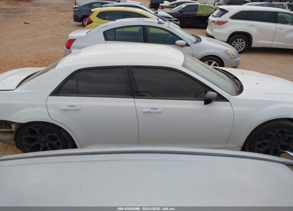 2019 CHRYSLER 300 VIN: 2C3CCAAG3KH746211