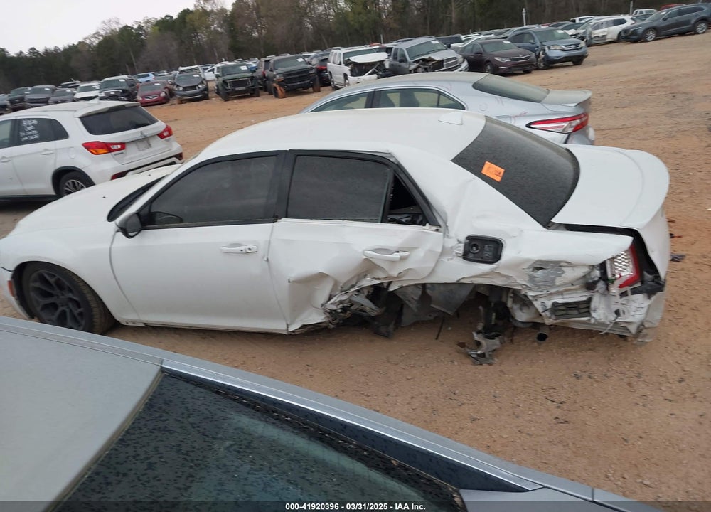 2019 CHRYSLER 300 VIN: 2C3CCAAG3KH746211