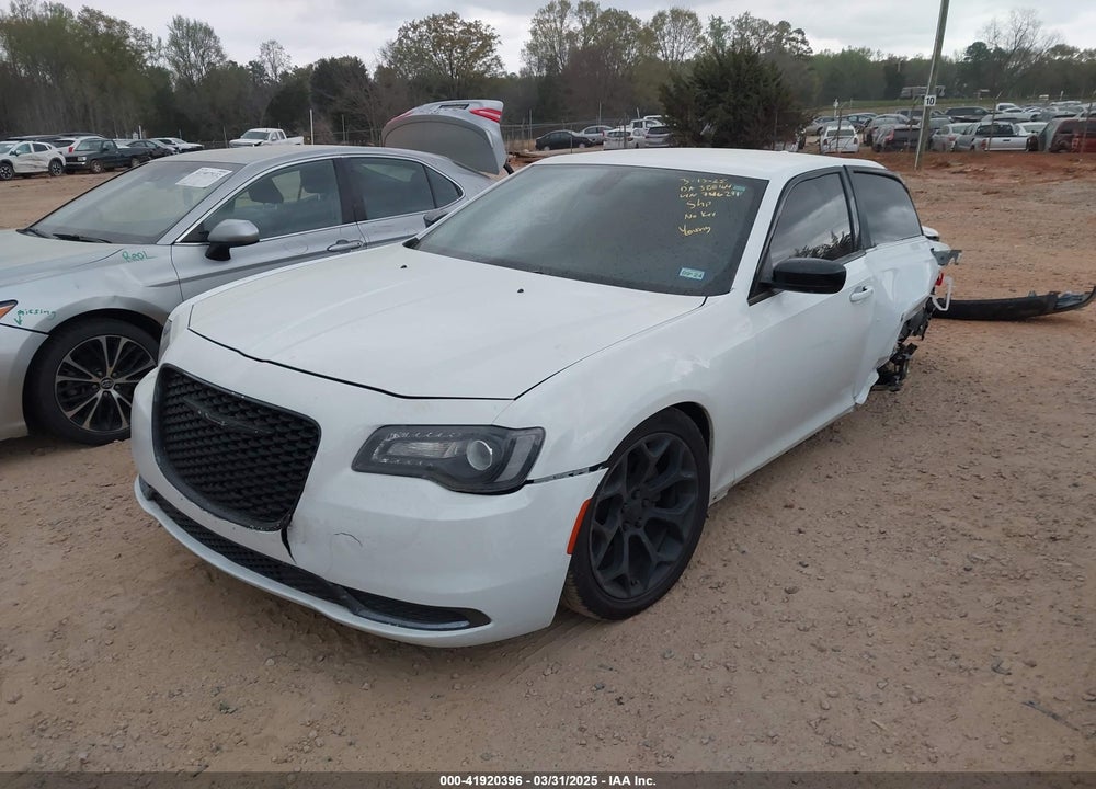 2019 CHRYSLER 300 VIN: 2C3CCAAG3KH746211