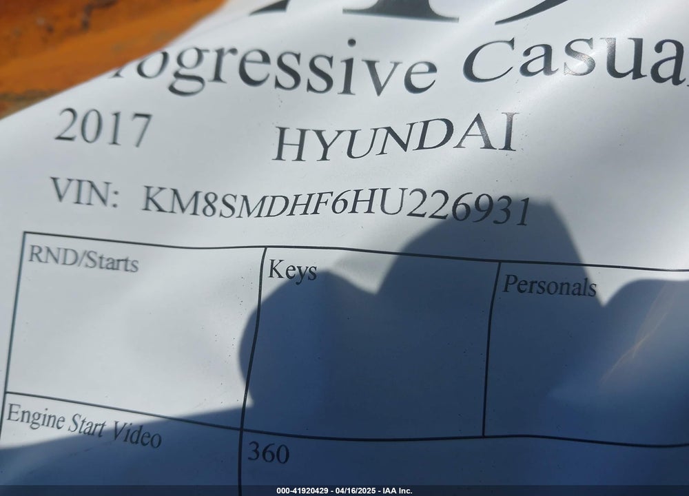 2017 HYUNDAI SANTA FE VIN: KM8SMDHF6HU226931