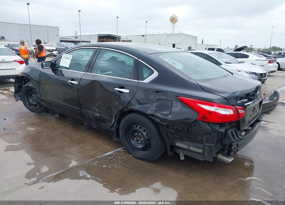 2017 NISSAN ALTIMA VIN: 1N4AL3AP9HN361160