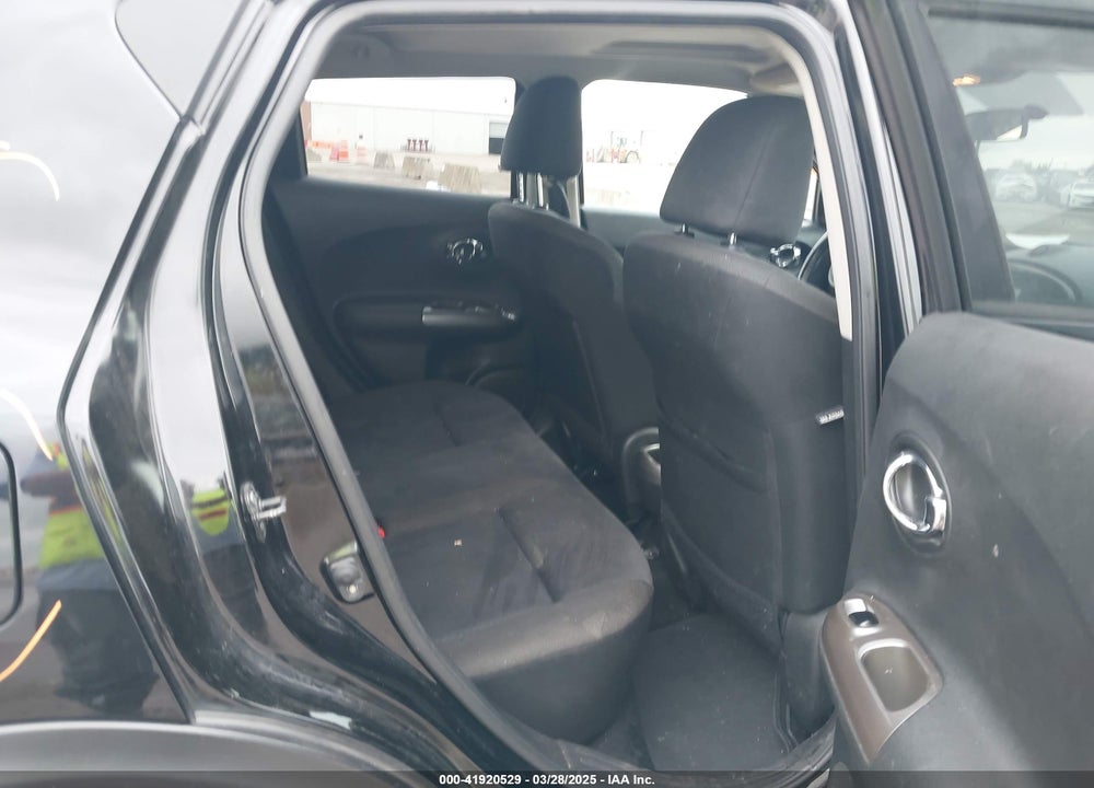 2014 NISSAN JUKE SV VIN: JN8AF5MR5ET359119