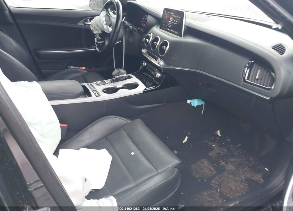 2019 KIA STINGER VIN: KNAE55LCXK6065994
