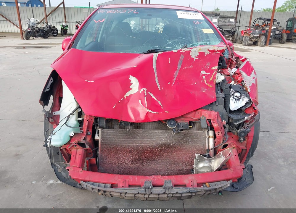 2009 HONDA FIT VIN: JHMGE88609S009739