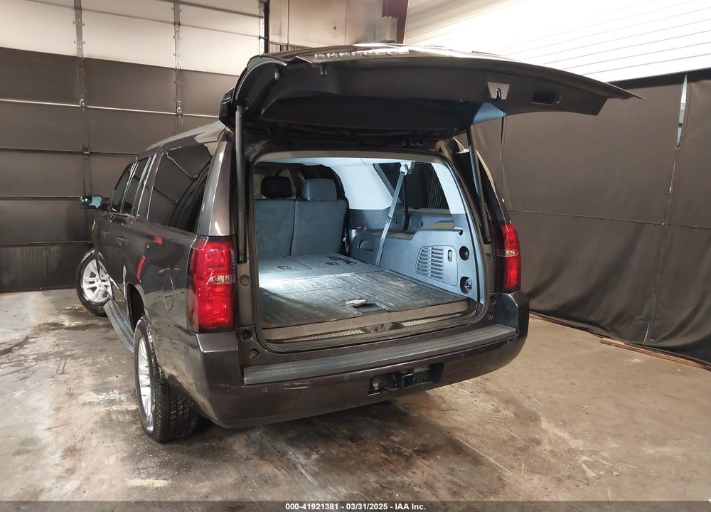 2018 CHEVROLET SUBURBAN VIN: 1GNSKHKC2JR339629