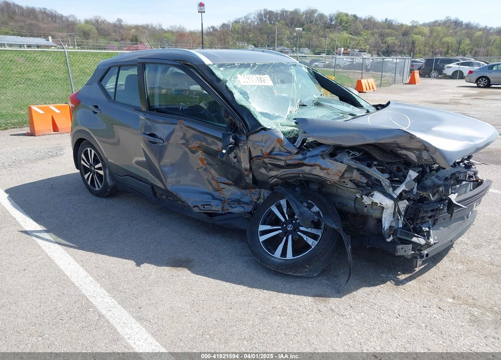 2018 NISSAN KICKS SV VIN: 3N1CP5CUXJL541486