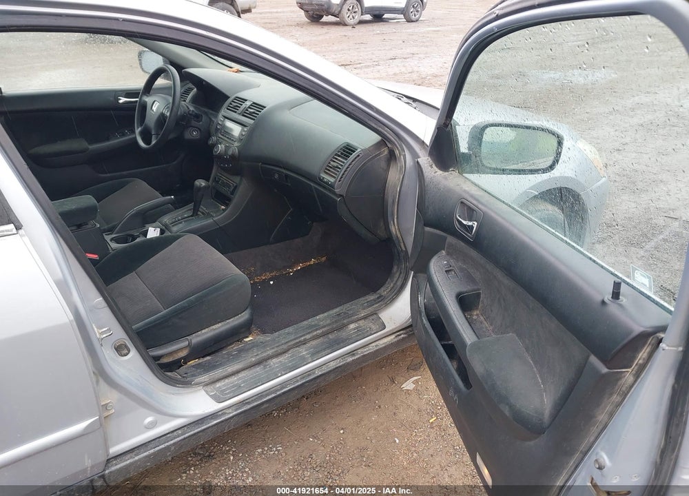 2005 HONDA ACCORD 2.4 LX VIN: 1HGCM56475A192478