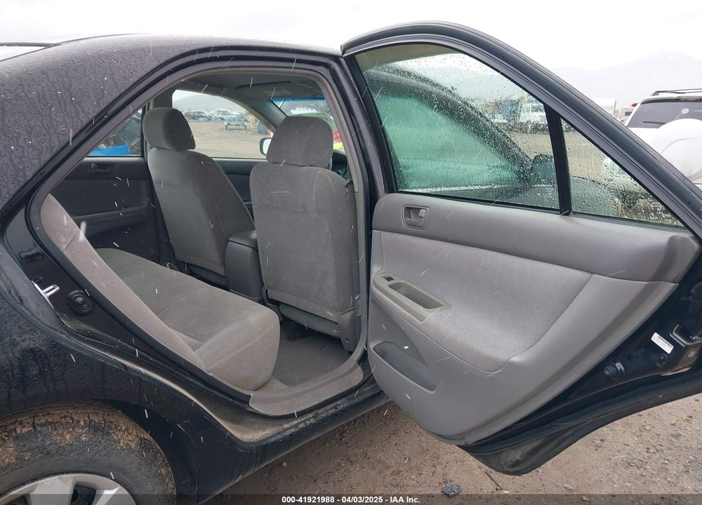 2002 TOYOTA CAMRY VIN: 4T1BE32K82U042594
