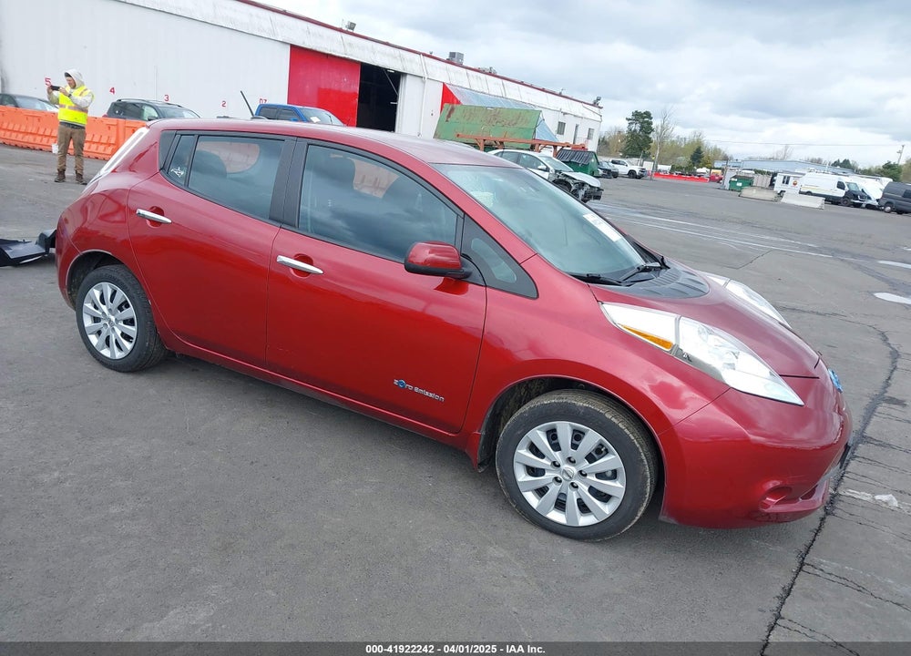 2015 NISSAN LEAF S VIN: 1N4AZ0CP0FC307622