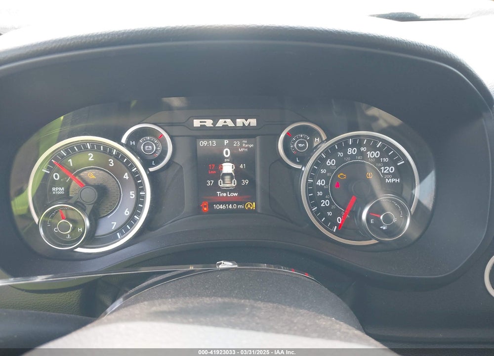 2019 RAM 1500 BIG HORN/LONE STAR 4X4 6'4 BOX VIN: 1C6SRFBT0KN822397