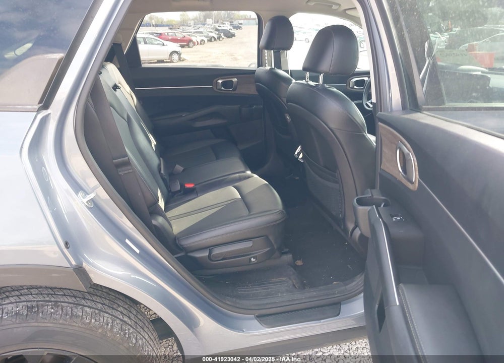 2022 KIA SORENTO VIN: 5XYRLDLC1NG108611