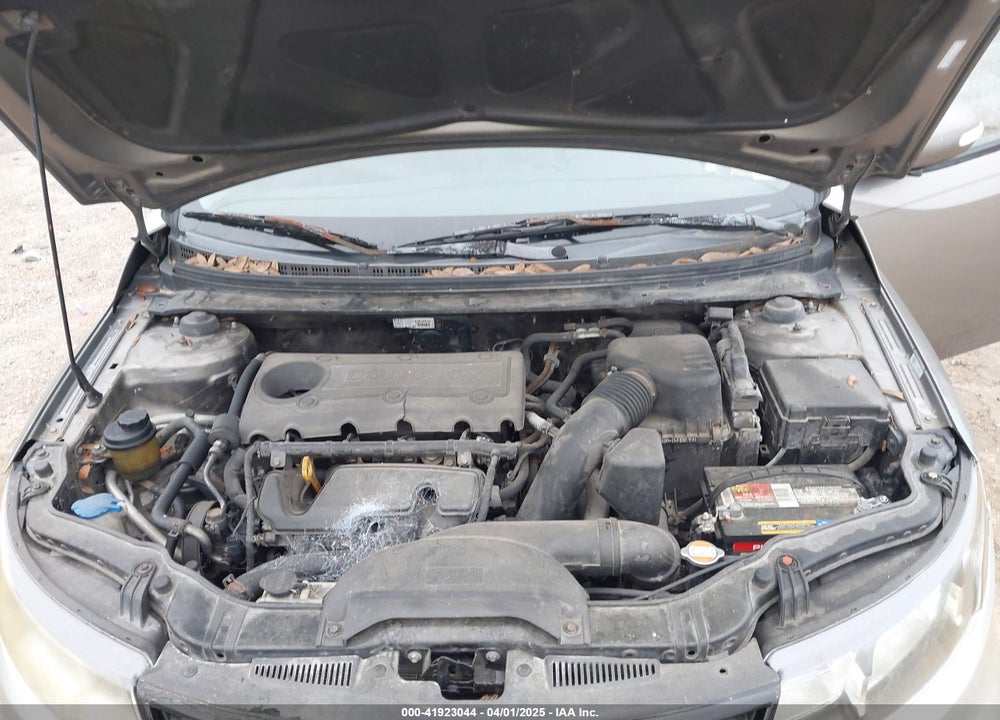 2010 KIA FORTE KOUP EX VIN: KNAFU6A28A5152465
