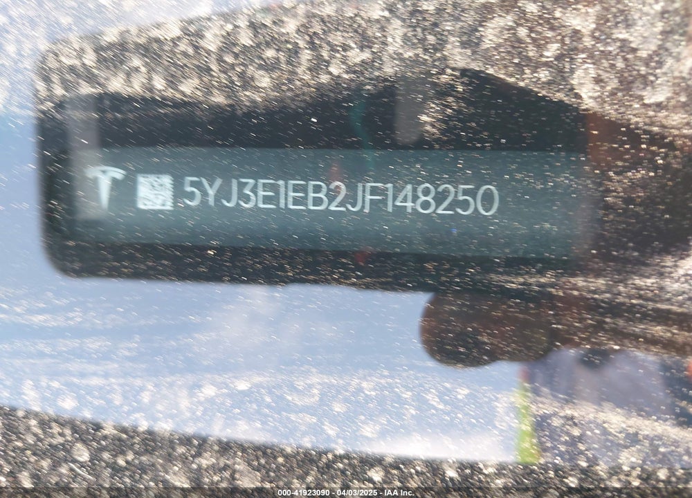 2018 TESLA MODEL 3 LONG RANGE/PERFORMANCE VIN: 5YJ3E1EB2JF148250