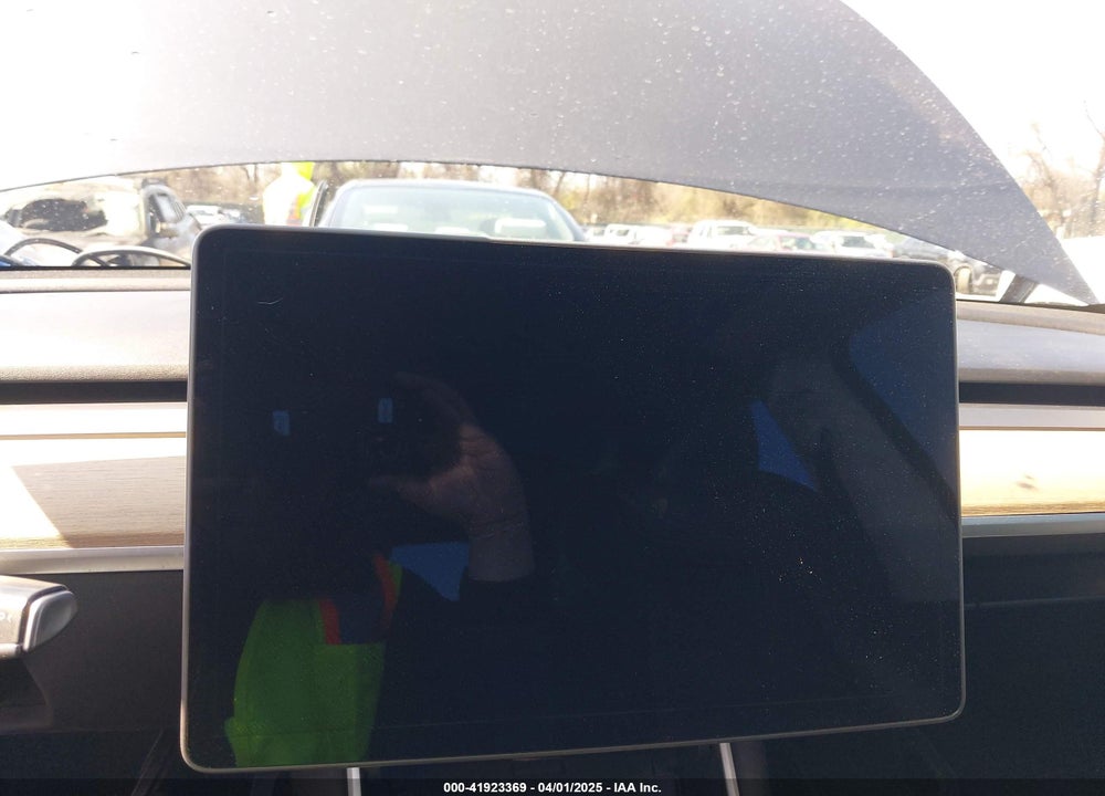 2020 TESLA MODEL Y LONG RANGE DUAL MOTOR ALL-WHEEL DRIVE VIN: 5YJYGDEE1LF033346