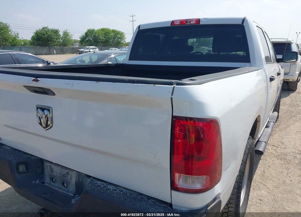 2013 RAM 1500 VIN: 1C6RR6KT7DS570098