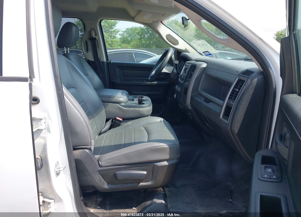 2013 RAM 1500 VIN: 1C6RR6KT7DS570098