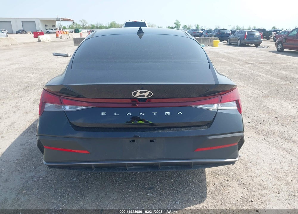 2024 HYUNDAI ELANTRA VIN: KMHLM4DG5RU786914