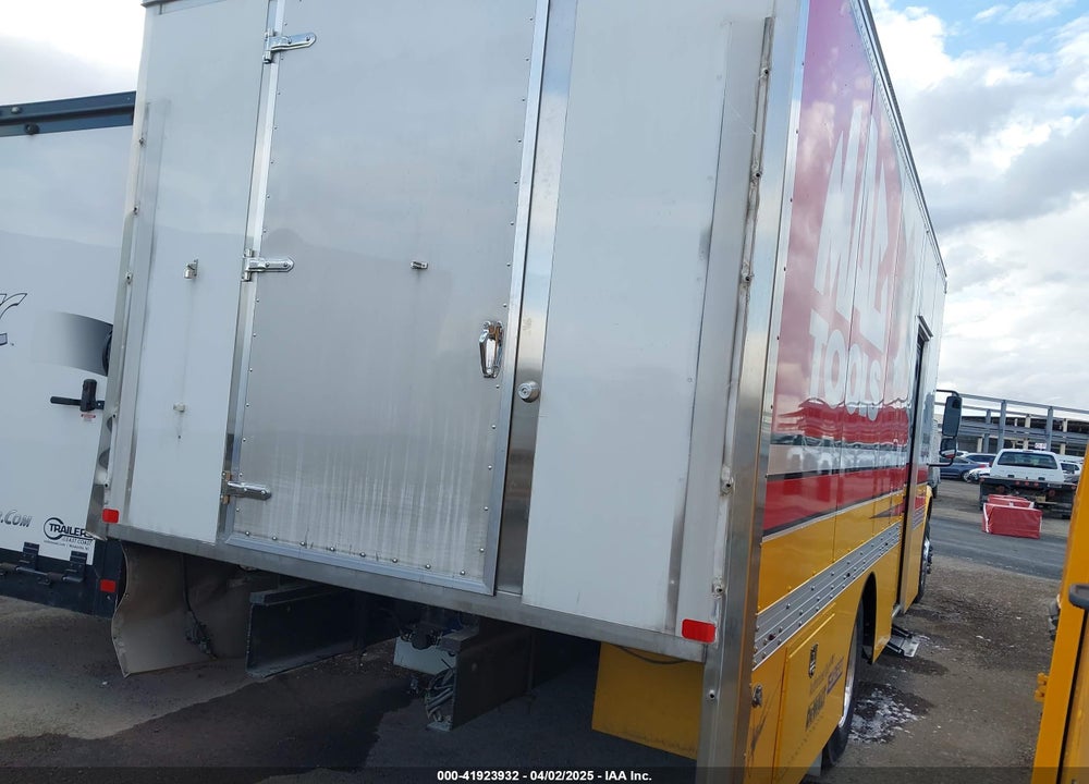 2022 FREIGHTLINER M2 106 VIN: 1FVACWFCXNHNC9254