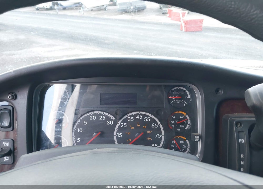 2022 FREIGHTLINER M2 106 VIN: 1FVACWFCXNHNC9254