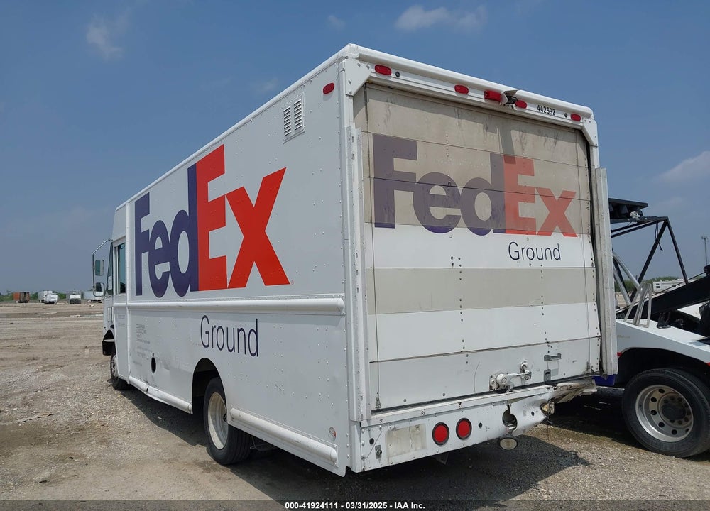 2006 FREIGHTLINER CHASSIS M LINE WALK-IN VAN VIN: 4UZAAPBW96CX08343