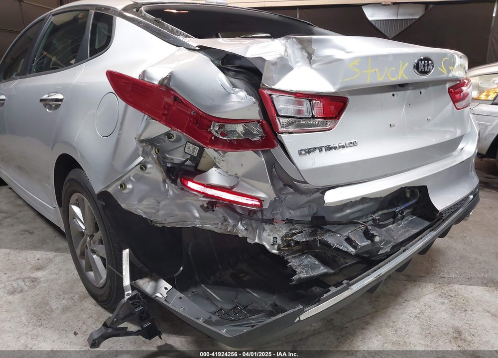 2020 KIA OPTIMA VIN: 5XXGT4L38LG440702