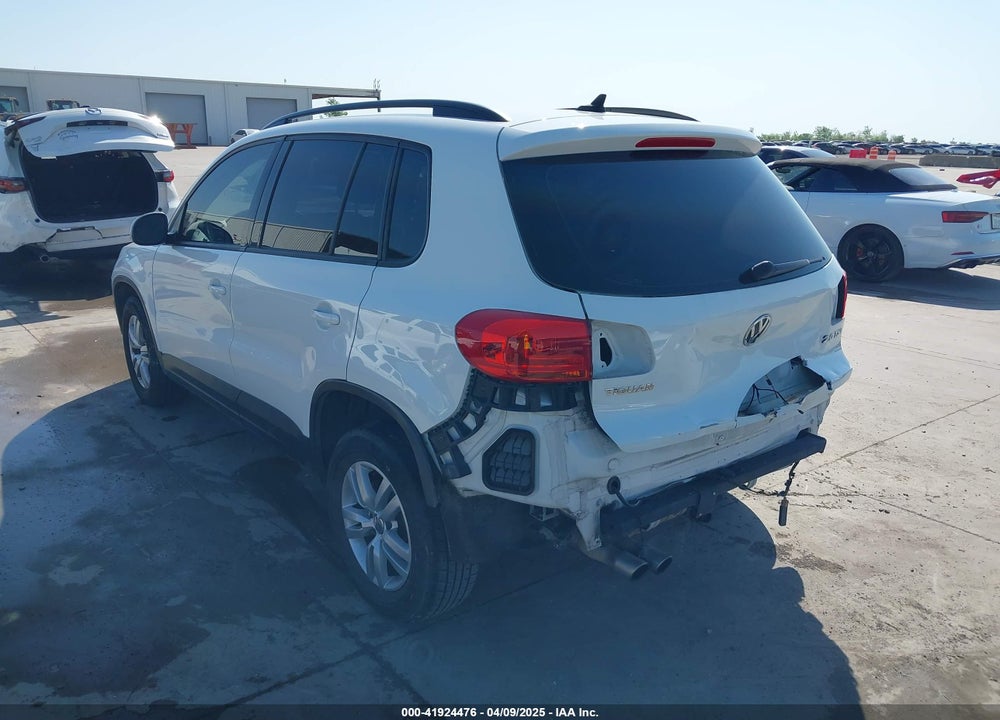 2017 VOLKSWAGEN TIGUAN 2.0T/2.0T S VIN: WVGAV7AX2HK004038