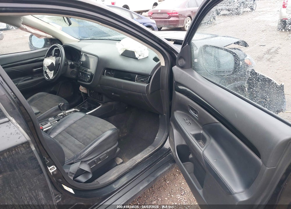 2019 MITSUBISHI OUTLANDER VIN: JA4AZ3A31KZ044098
