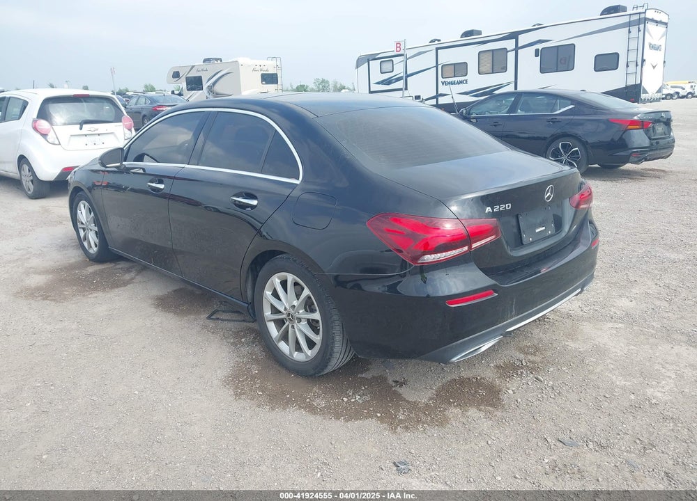 2021 MERCEDES-BENZ A 220 VIN: W1K3G4EB5MJ285990