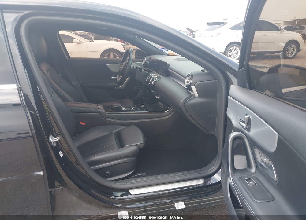 2021 MERCEDES-BENZ A 220 VIN: W1K3G4EB5MJ285990